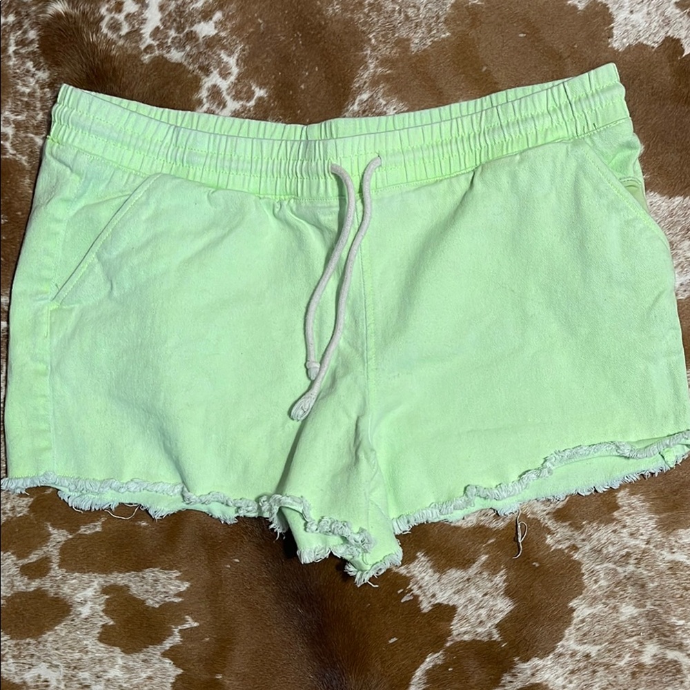 No Boundaries Green Athletic Shorts with Elastic Waistband